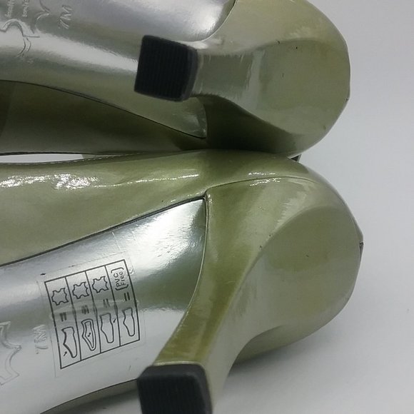 Marciano Patent Peep toe Ankle Cuff Heels - Picture 10 of 15